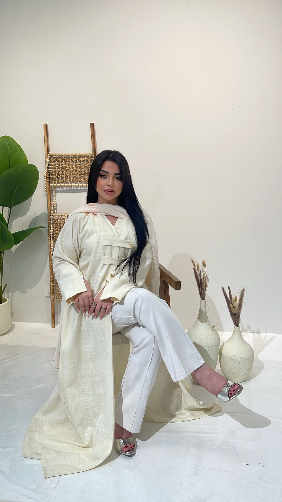 Imperial Linen-Texture Abaya